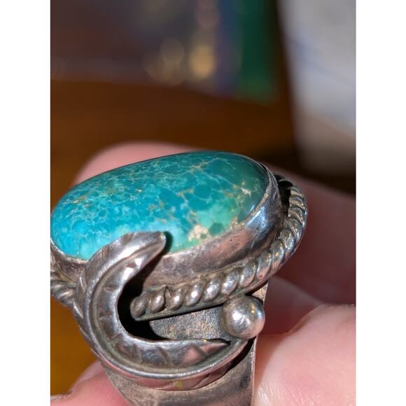 Vintage Turquoise Unmarked Sterling Silver Curved Leaf Chunky Ring Size 9.5 - Picture 7 of 13